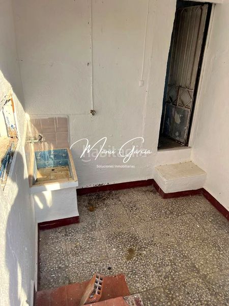 Foto e2c2ca9e-6b83-410f-a846-2dd1acd13363. Edifici a Cabra