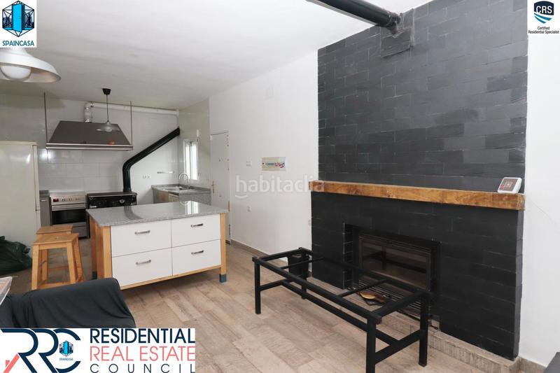 Foto 6ec5eafd-6eb2-49a6-87ef-084173d9baf7. Chalet with fireplace heating parking pool in Gibraleón