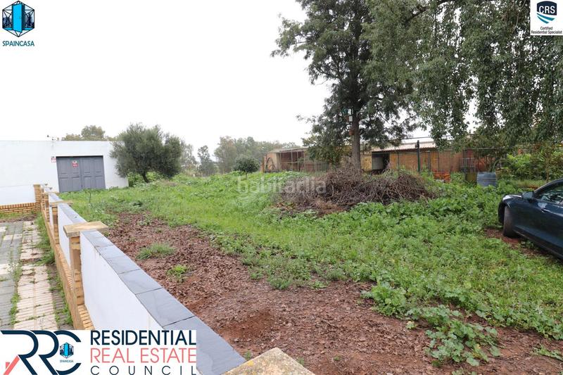 Foto fd25e0e7-f356-4793-83df-49b289aa1d10. Chalet with fireplace heating parking pool in Gibraleón