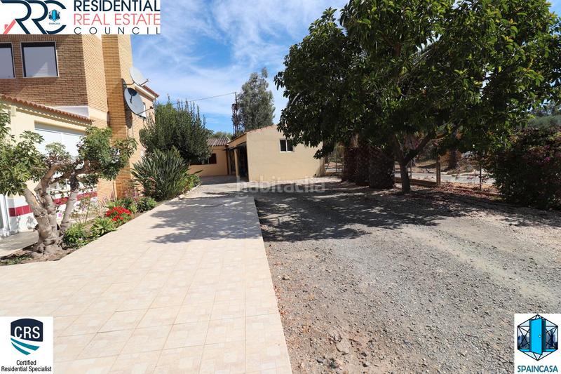 Foto b24d1d01-0b95-41de-9608-8e000c2e921d. Xalet amb xemeneia calefacció aparcament piscina a Gibraleón