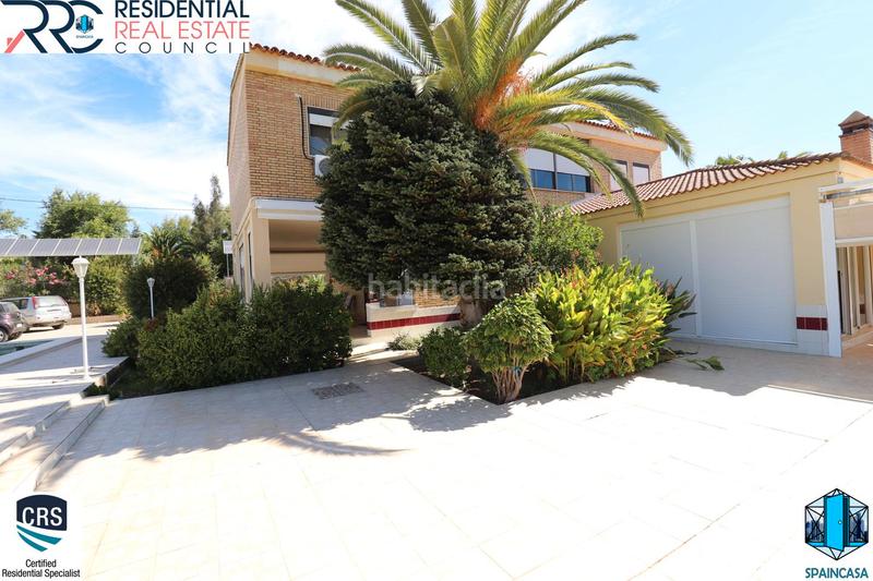 Foto d51d4ff9-b094-4983-b36f-b9c691468f49. Xalet amb xemeneia calefacció aparcament piscina a Gibraleón