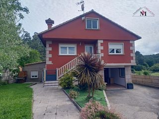 Casa  Lugar cristelos. Se vende casa en tomiño