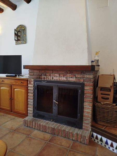 Foto 4a468bde-8ab5-47e4-adbb-95ca8d6ae3a3. Casa adossada amb xemeneia calefacció a Nevada