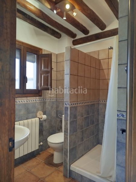 Foto a608a162-2f76-45e4-9847-0832059cd857. Casa adossada amb xemeneia calefacció a Nevada