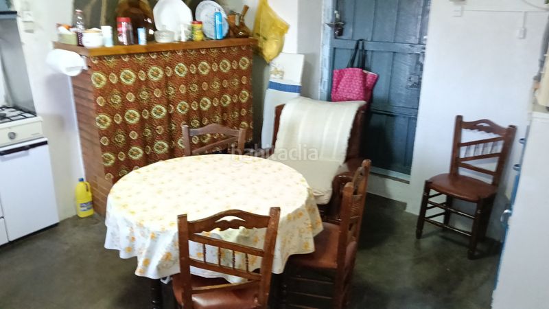Foto f74c669e-53ca-479f-a750-9813f64ab734. Masia amb xemeneia calefacció a Bérchules