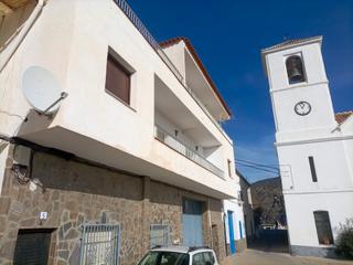 Maison à Cuesta de la iglesia 7. Casa de 400 mts2 más 2 apartamentos en mecina bombarón