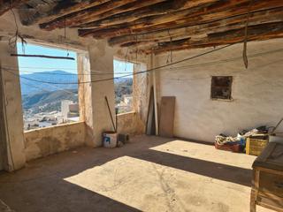 Maison à Alpujarra de la Sierra. Casa grande con terraza, azotea y huerto