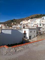 Maison à Alpujarra de la Sierra. Casa con huerto y terraza en yegen