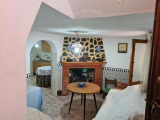 Casa adossada a Cádiar. Casa de pueblo con 3 dormitorios