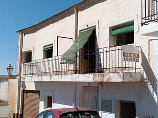 Maison à Calle calvario 27. Casa con huerta en yegen