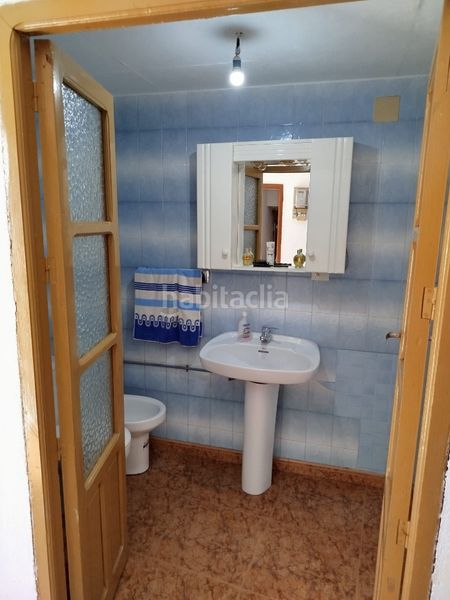 Foto 58074f06-9fbb-49b0-9424-9ab554f2cf00. Casa amb xemeneia calefacció a Alpujarra de la Sierra