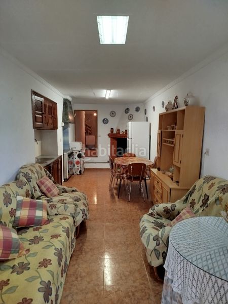 Foto c693e1a2-4c1f-4801-b97f-82b901160cdb. Casa amb xemeneia calefacció a Alpujarra de la Sierra