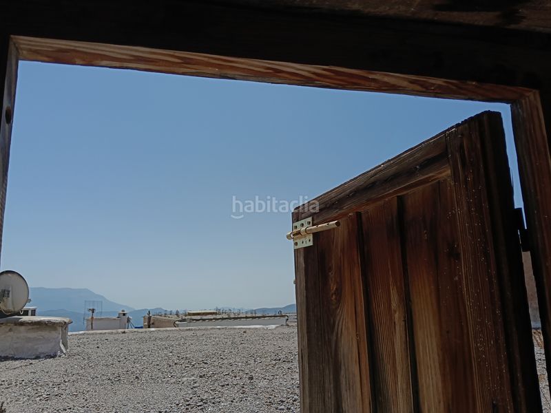 Foto c7d601d8-cb9c-4393-a711-5744c7c5fc8d. Casa amb xemeneia calefacció a Alpujarra de la Sierra