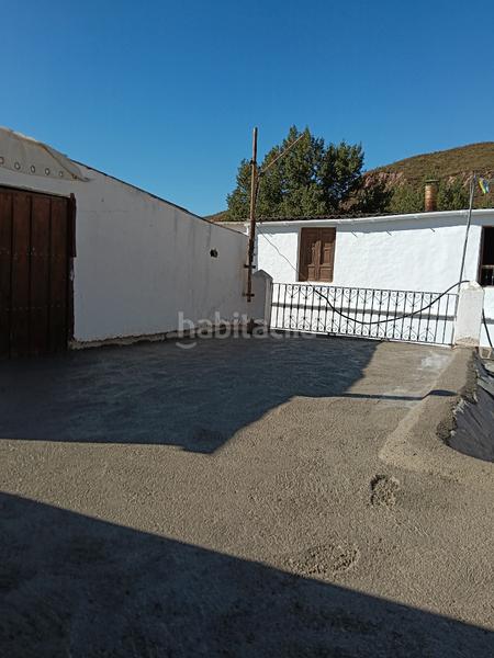 Foto 0d7d0b70-e3eb-4554-8999-ceb795350768. Casa a avenida de la constitución 3 a Cádiar