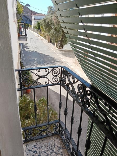 Foto 6d7ed8bc-a64b-491e-940a-3d350b4221e4. Casa a avenida de la constitución 3 a Cádiar