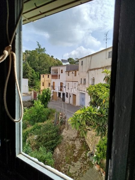 Foto 3dfd6914-aab3-40d0-ae69-c604e4bec422. Casa amb xemeneia calefacció aparcament a Cádiar