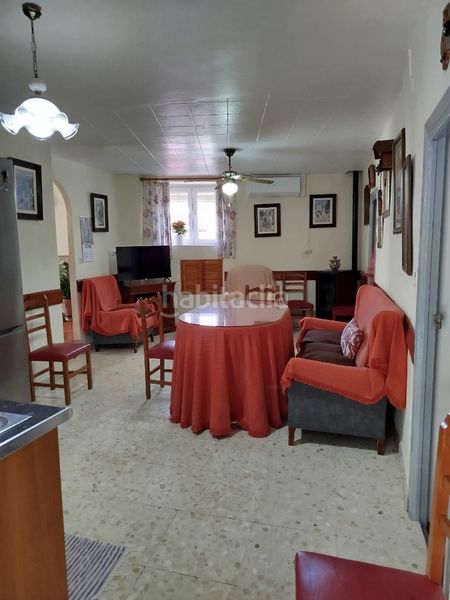 Foto 4b7051fc-a1e9-4618-bd8c-7153a816eb1c. Casa amb xemeneia calefacció aparcament a Cádiar