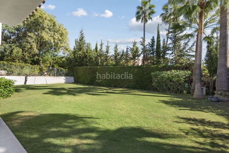 Foto b13c8851-dba4-462b-895b-ca01a8cdaf6b. Casa amb aparcament piscina a Guadalmina Alta Marbella
