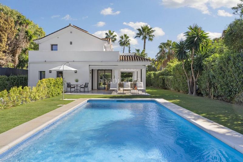 Foto dae4ea5e-9e81-4c6b-8428-1a84a66fb3a5. Casa amb aparcament piscina a Guadalmina Alta Marbella