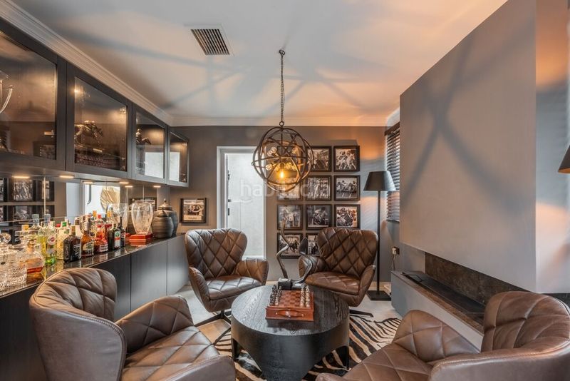 Foto f70befde-8ea8-417b-9b97-3e3bc1128c5f. Casa adossada amb aparcament piscina a Las Lomas de Río Verde Marbella