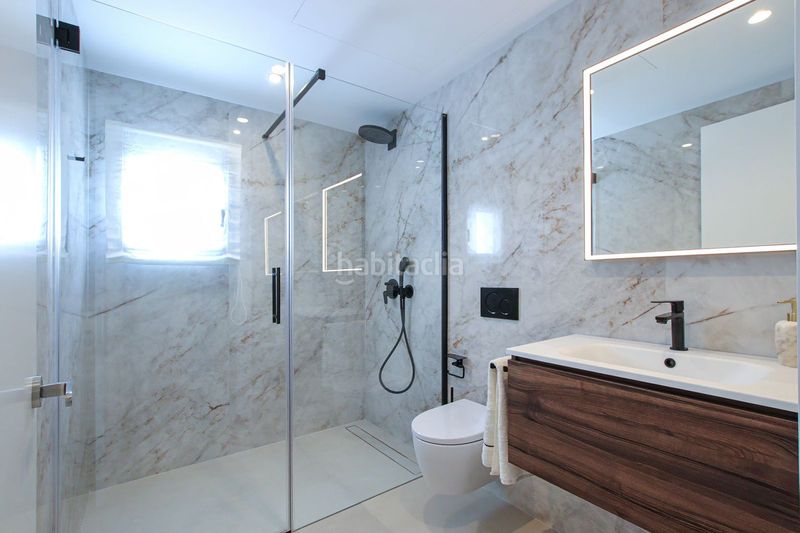 Foto 152dae7c-03d5-4ac2-8459-226e777ffe53. Casa amb aparcament piscina a altos de Estepona Estepona