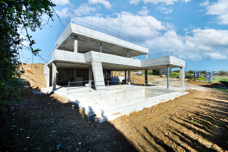 Foto e00badd3-d78e-41b6-95a1-00d20fdf25fa. Casa amb aparcament piscina a altos de Estepona Estepona