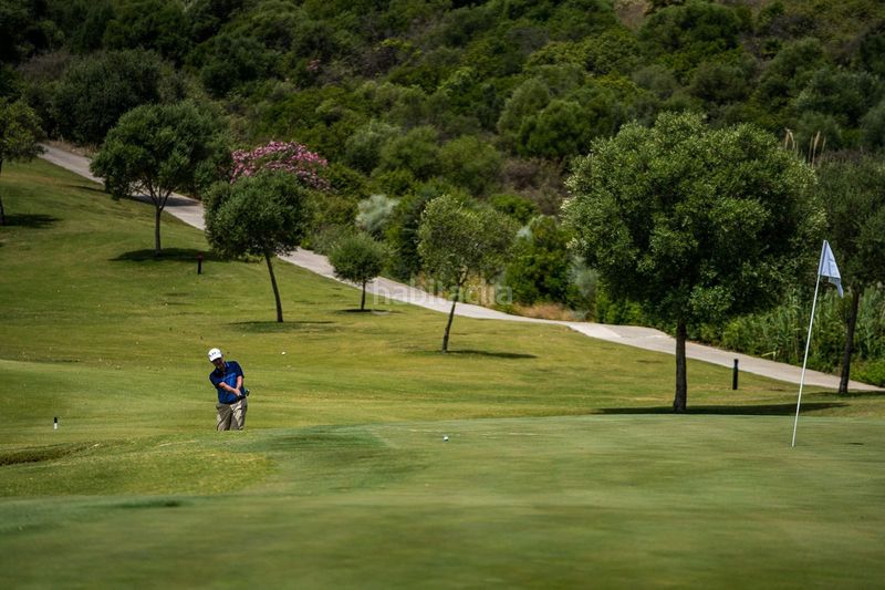Foto e0394bb6-948b-46dc-a25a-c8c4d8bf0219. Casa amb aparcament piscina a altos de Estepona Estepona