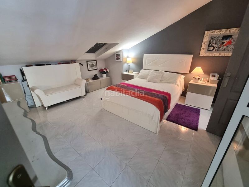 Foto d2439fcc-efb9-43af-bf0f-877e36ca3eb8. Casa adossada amb aparcament piscina a Nueva Atalaya Estepona