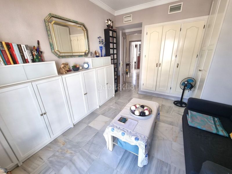 Foto deaffeff-5b77-4a92-9a3b-23f91f22491a. Casa adossada amb aparcament piscina a Nueva Atalaya Estepona