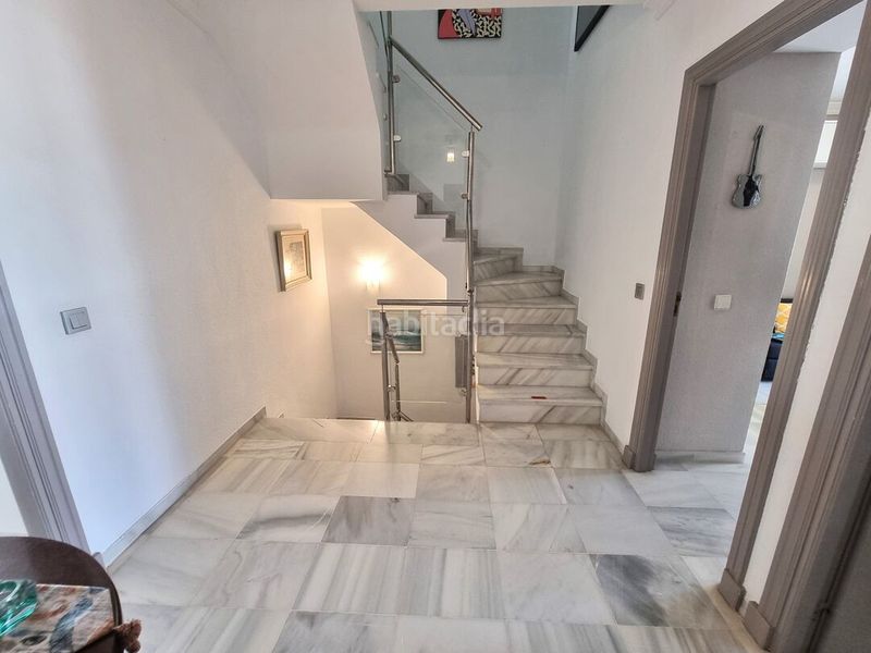 Foto eff664dc-2b9f-4c54-81b4-df1eed982f29. Casa adossada amb aparcament piscina a Nueva Atalaya Estepona