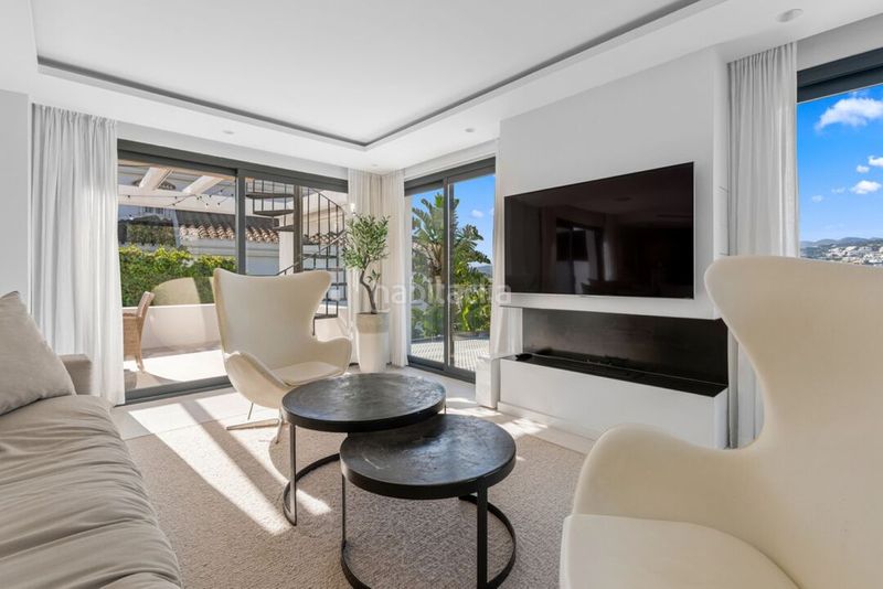 Foto 0a8d281f-fb75-464a-b1d8-87a1992b53e9. Casa amb aparcament piscina a Las Brisas Marbella