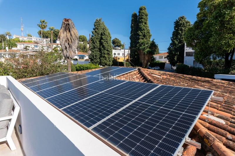 Foto 2d2a7f75-019e-4d5f-abcf-7eaf140a581b. Casa amb aparcament piscina a Las Brisas Marbella