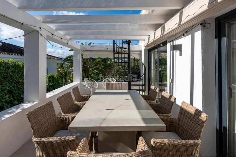 Foto 9a2f2a2c-b9ef-48c3-a1e5-bb67383e16df. Casa amb aparcament piscina a Las Brisas Marbella