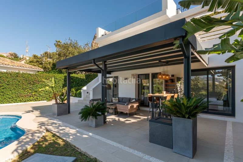 Foto ccc186a9-b4a6-405d-bfa8-93ecf74a94eb. Casa amb aparcament piscina a Las Brisas Marbella