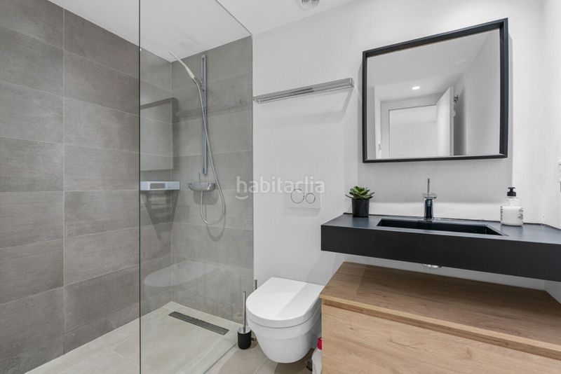 Foto d358b315-d5cf-4c7f-a018-662bc7b04844. Casa amb aparcament piscina a Las Brisas Marbella