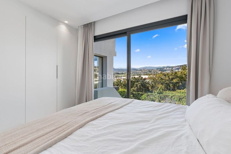 Foto e2733a3c-0a11-4ac3-a2a2-f65fbbd2ac5d. Casa amb aparcament piscina a Las Brisas Marbella