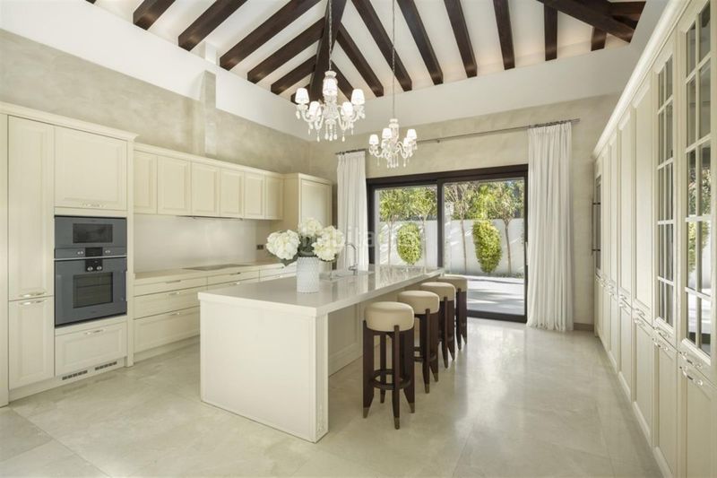 Foto 5a4137da-6951-484b-b3f5-c557be3308e2. Casa amb aparcament piscina a Aloha Marbella