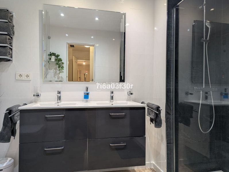 Foto 315534c7-b6ad-4220-93d7-6e326a973d5c. Apartament amb calefacció aparcament piscina a Nueva Alcántara Marbella