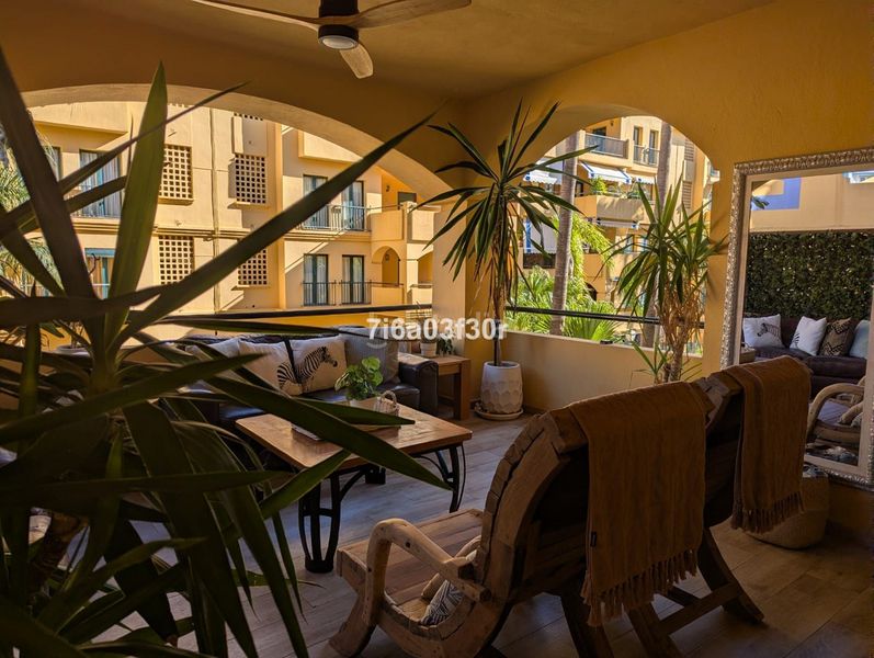 Foto 6aaf8a5d-1a52-463f-acf4-4f3cb6219c04. Apartament amb calefacció aparcament piscina a Nueva Alcántara Marbella