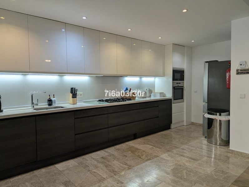 Foto 73e99413-9242-4623-b222-b0ffeff53273. Apartament amb calefacció aparcament piscina a Nueva Alcántara Marbella