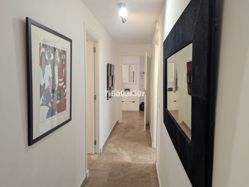 Foto 85bb2429-6938-4582-b542-3a0fdcc245bc. Apartament amb calefacció aparcament piscina a Nueva Alcántara Marbella