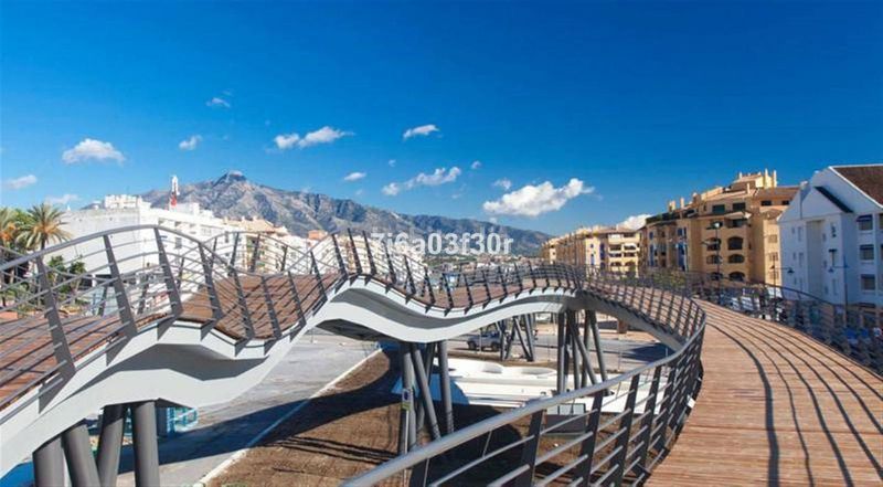 Foto a70ec875-37f3-414a-b0a5-837da01a7d05. Apartament amb calefacció aparcament piscina a Nueva Alcántara Marbella
