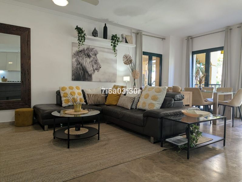 Foto d91d0db8-f1c9-4371-9d00-5e8e7b1d5c9f. Apartament amb calefacció aparcament piscina a Nueva Alcántara Marbella
