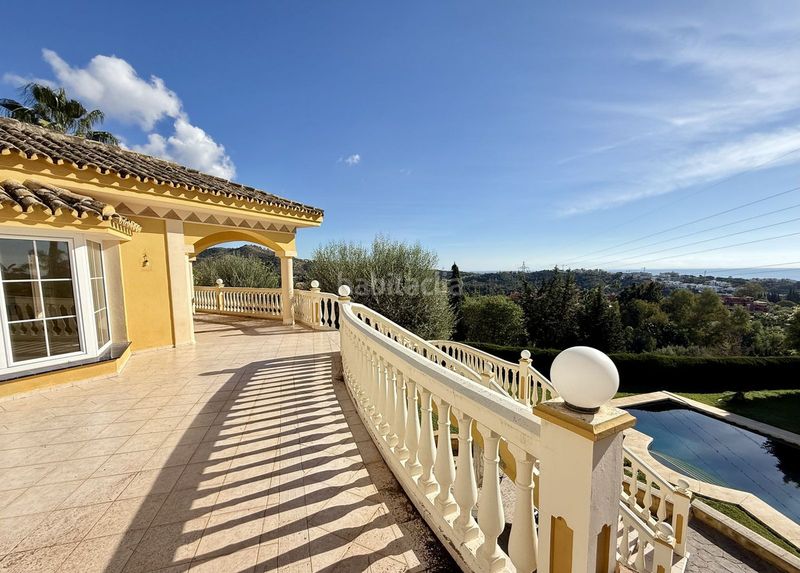 Foto 20c4ea60-d32d-4a86-98a2-007b51d2dcaa. Casa amb aparcament piscina a Sierra Blanca Marbella