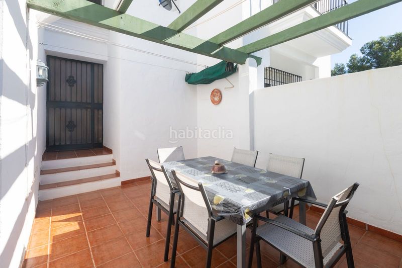 Foto 1782ec8e-a140-4acd-acf9-e7a1ae7844f9. Casa adossada amb calefacció aparcament piscina a Marbella