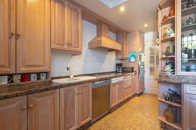 Foto 6bf38480-929d-4244-a620-d36f38246b27. Casa adossada amb calefacció aparcament piscina a Marbella
