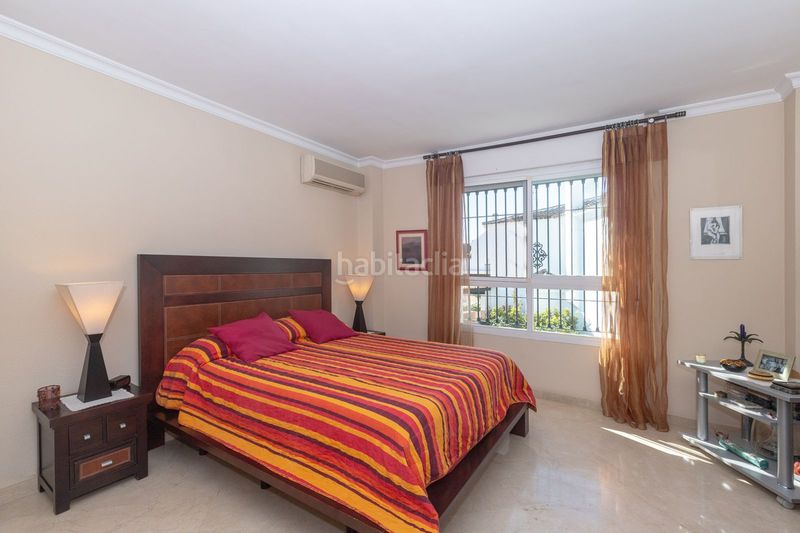 Foto bc487756-4efa-4e77-9ae3-8d0ddf8ddc4a. Casa adossada amb calefacció aparcament piscina a Marbella