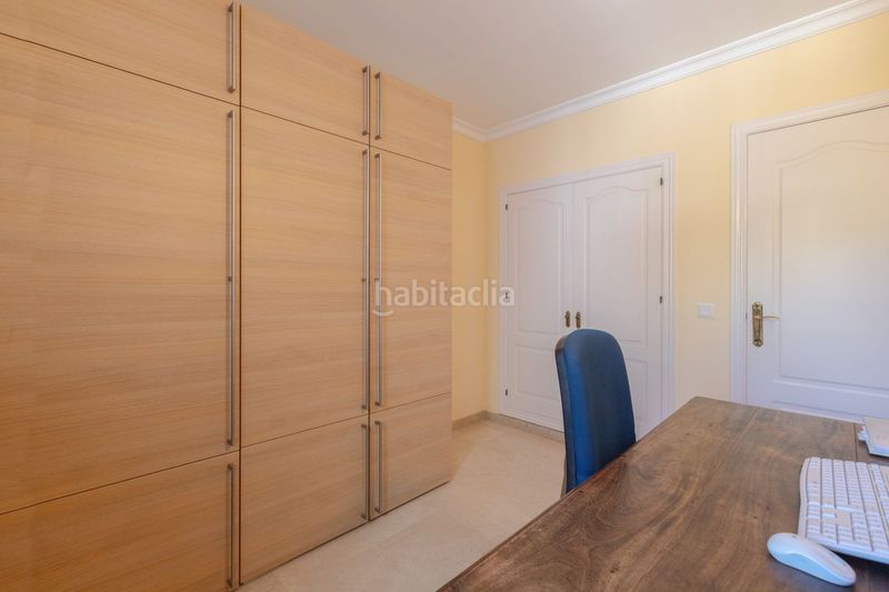 Foto e25aec48-bb35-494e-8f70-ddcfe016ab28. Casa adossada amb calefacció aparcament piscina a Marbella
