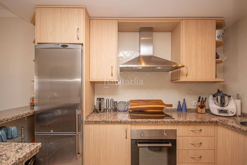 Foto 320899ab-e9e7-4371-81c4-49e6cd70bb34. Apartament amb aparcament piscina a Santa María Marbella