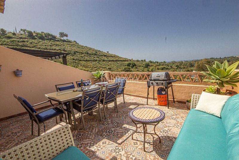 Foto 3bffa9fd-8639-4941-a6f5-0b45c9b2ae99. Apartament amb aparcament piscina a Santa María Marbella